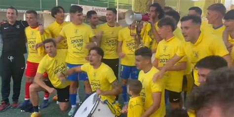 El Orihuela Cf Ya Es Equipo De Segunda Rfef Y La Afici N Lo Festeja Por