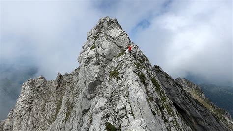 Rückblick vom Felsenloch zum Vorgipfel Fotos hikr org