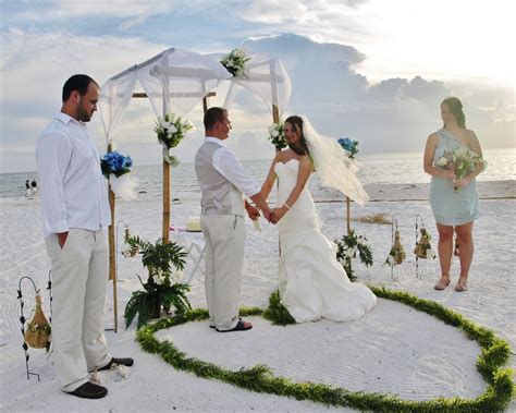 10 Attractive Beach Wedding Ideas On A Budget 2024