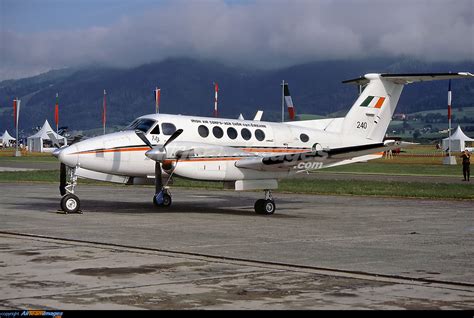 Beechcraft King Air Large Preview Airteamimages