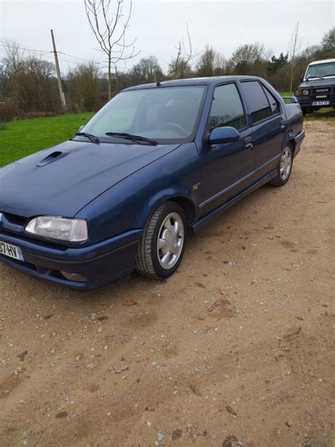 Renault 19 R19 16s chamade de 1994 à vendre voiture ancienne de