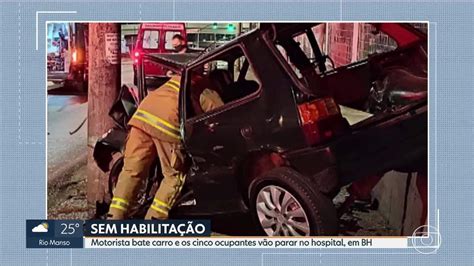 Vídeo Motorista sem habilitação provoca acidente e fica preso nas