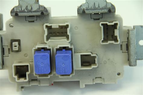 Infiniti G35 Fuse Box