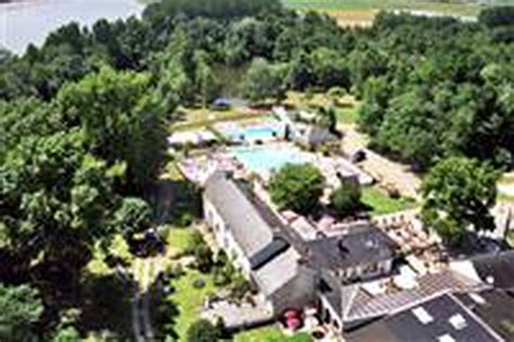 Campsite Le Domaine De La Brèche in Pays de la Loire camping info