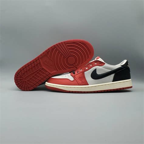 Trophy Room X Air Jordan 1 Retro Low Og Sp Rookie Card Away