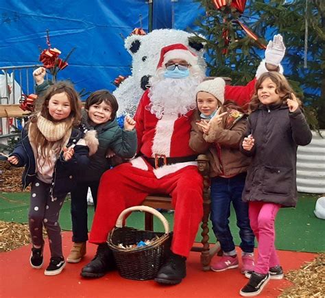 Saint Pierre Quiberon Le P Re No L A Fait Plaisir Tous Les Enfants