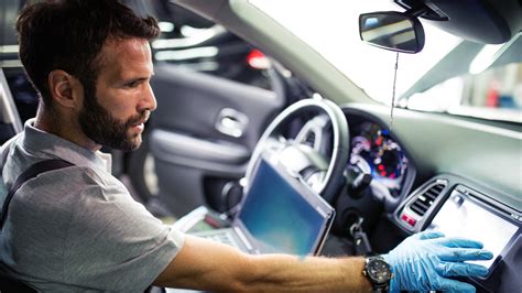 5 Must-Have Tech Accessories You Should Always Have In Your Car