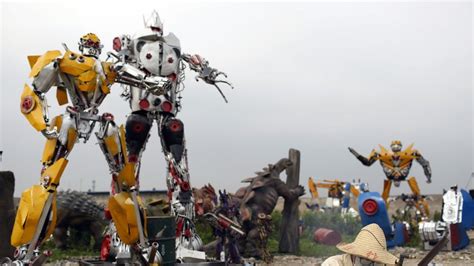 Giant ‘Transformer’ robot stopped by security as it cruises along ...