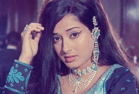 Moushumi Chatterjee Gave Hit Films With Rajesh Khanna Sanjeev Kumar