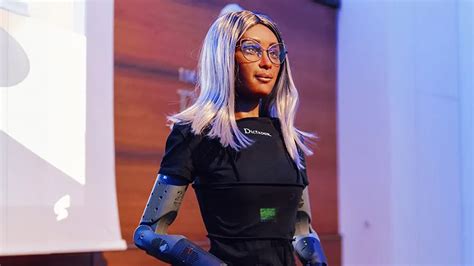 A Woman Robot By The Name Of Mika Is Reportedly The World S First AI