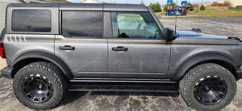 2022 Bronco Black Diamond On 35 S No Lift Custom Running Boards