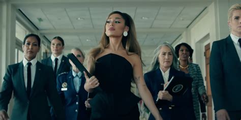 コレクション Ariana Grande Outfits Music Video 286985 Ariana Grande Red Dress Music Video