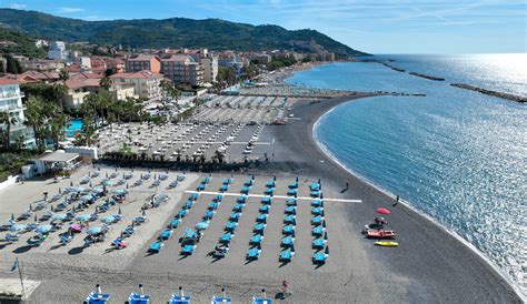 Hotel Con Spiaggia Privata Diano Marina Liguria Albergo Spiaggia