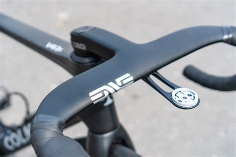 Tadej Pogačar is using a new ENVE one piece aero handlebar at the Tour