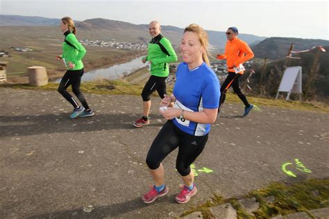 Kilometer Euro Spenden Beim Zitronenkr Merlauf In Bekond