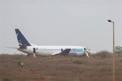 Boeing 737 catches fire, veers off runway at Senegal airport | Daily Sabah