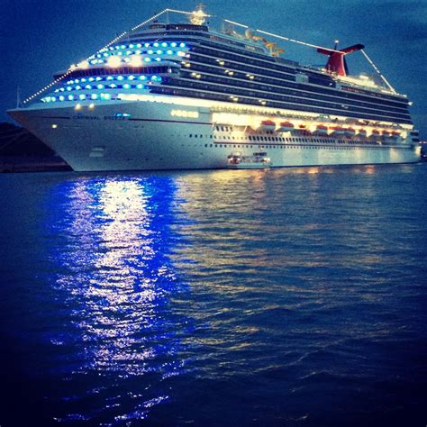 Carnival Breeze