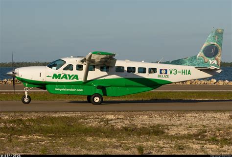 V3 HIA Cessna 208B Grand Caravan EX Maya Island Air Gerrit Griem