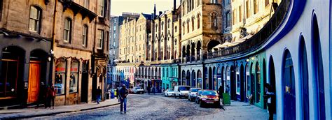 Victoria Street, the most magical avenue in all of Edinburgh