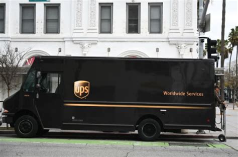 UPS Workers Vote To Authorize Strike Off The Press