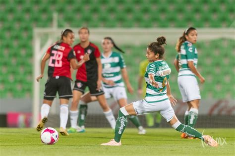 Joseline Hernández Hurtado 9 500078 Santos vs Atlas jornada 16