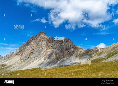 Rocca La Meja L Une Des Plus Belles Montagnes Des Alpes Cottiennes