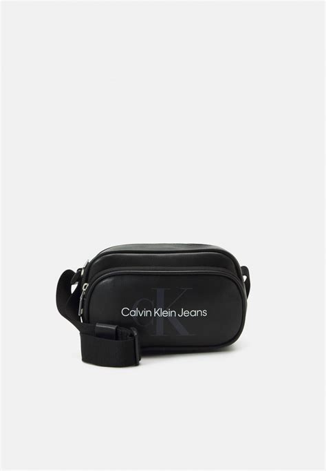 Calvin Klein Jeans Monogram Soft Camera Bag Unisex Schoudertas Blackzwart Zalandonl