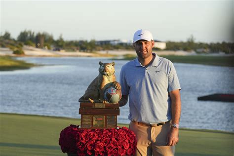 Tiger Woods Y Su Hijo Charlie Col Deres En La Reaparici N Del Ex