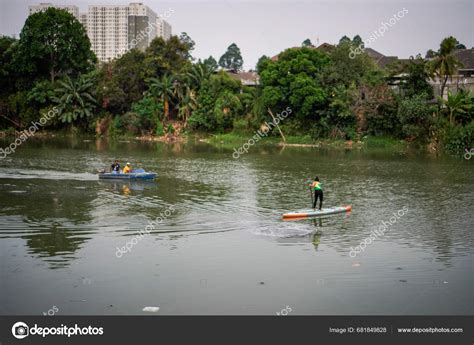 Tangerang Banten October 2023 Woman Uses Wide River Play Rowing Stock