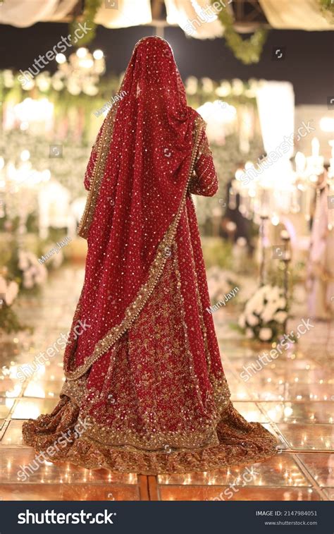 Top Pakistani Bride Images Amazing Collection Pakistani Bride