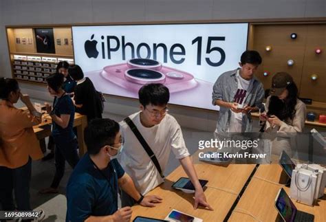 Apple Store Beijing Photos And Premium High Res Pictures Getty Images