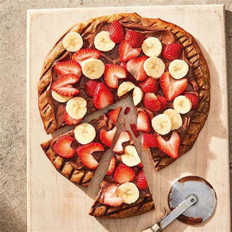 Haselnuss Schoko Pizza Mit Bananen Und Erdbeeren Gesunde Rezepte WW