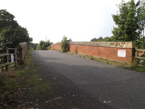 Glebe Road Railway Bridge On Glebe Road © Geographer Cc By Sa20