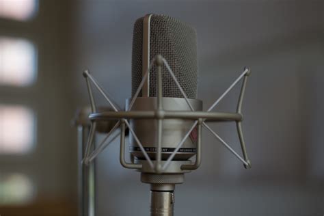 Top Qualities To Look For In Voice Over Actors For Success Voiceovers