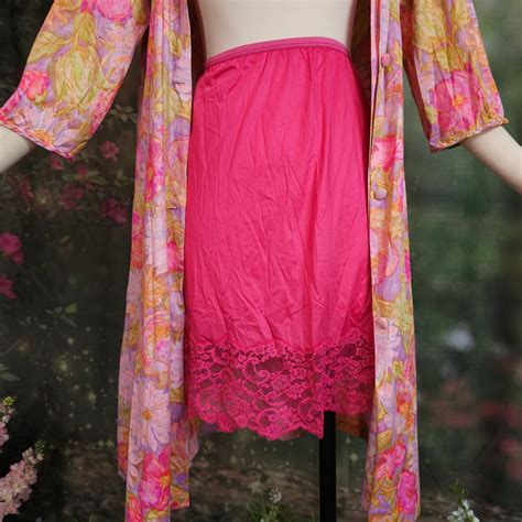 Vintage 1960 S Vanity Fair Half Slip Skirt Slip Hot Pink Lace Trimmed Etsy