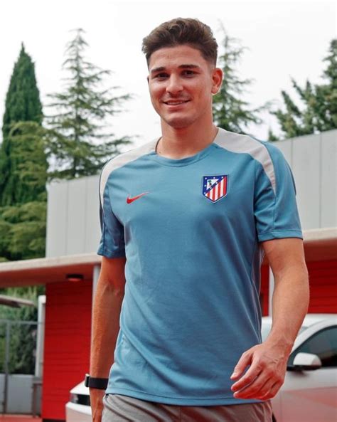 Diego Simeone Praises New Signing Julián Álvarez For