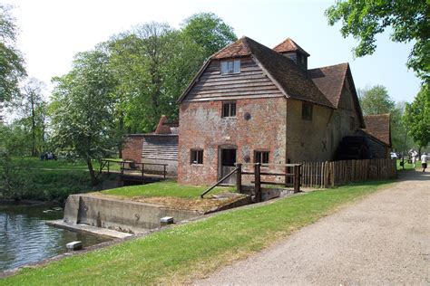 Mapledurham Watermill: Chi La Riconosce?