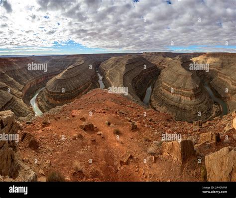 goosenecks river loop meander   san juan river goosenecks state