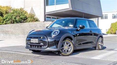 Mini Cooper Se Ev Car Review Drivelife