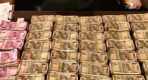 Free Photo Crores Of Hawala Money Recovered In Noida