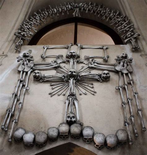 Sedlec Ossuary - Bone Sculpture - modlar.com