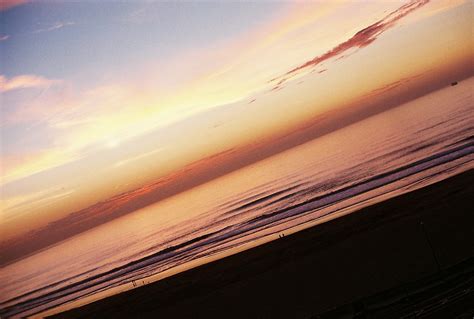 無料画像 ビーチ 海岸 海洋 地平線 雲 空 日の出 日没 太陽光 朝 波 夜明け 夕暮れ イブニング 反射