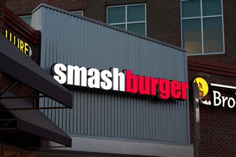 Smashburger Preview – The Straight Beef