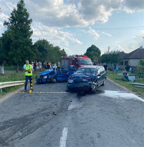 Foto Dou Accidente Grave N Jude Ul Arad Au Fost Implicate Patru