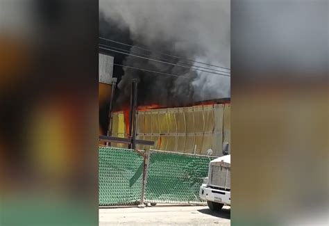 Se Incendia Recicladora En Apodaca El Semanario De Nuevo Le N