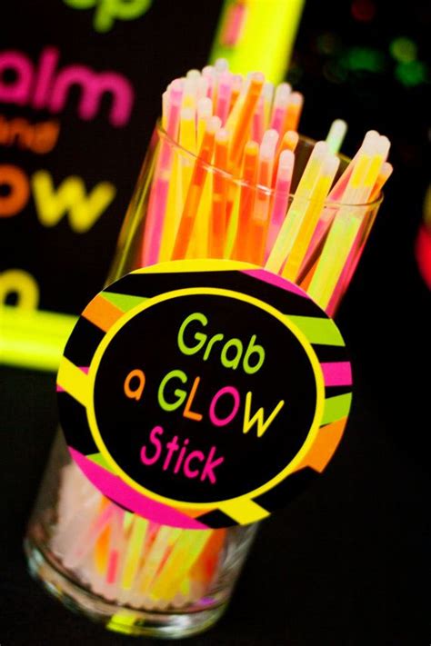 21 Awesome Neon Glow In The Dark Party Ideas