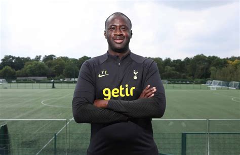 Yaya Touré nommé entraîneur adjoint du Standard de Liège en Belgique