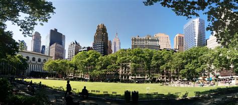 Bryant Park New York La Verdure Au Milieu Des Gratte Ciels