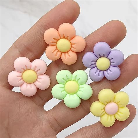 Hot Sale 10pcs Colorful Flowers Pvc Shoe Charm Accessories Diy Shoe Buckle Decor Fit Pins Croc