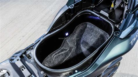 Yamaha Tmax Cc Scooter Makes Global Debut